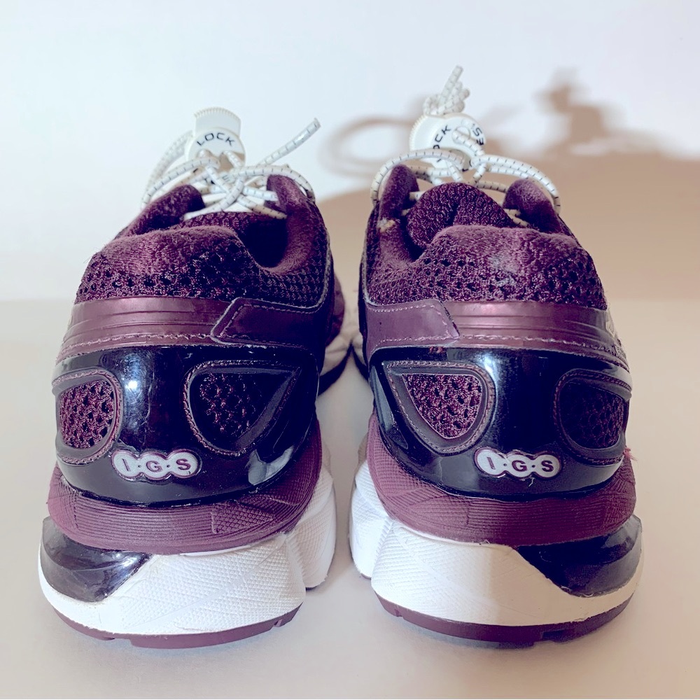 ASICS - Picture 6 of 7